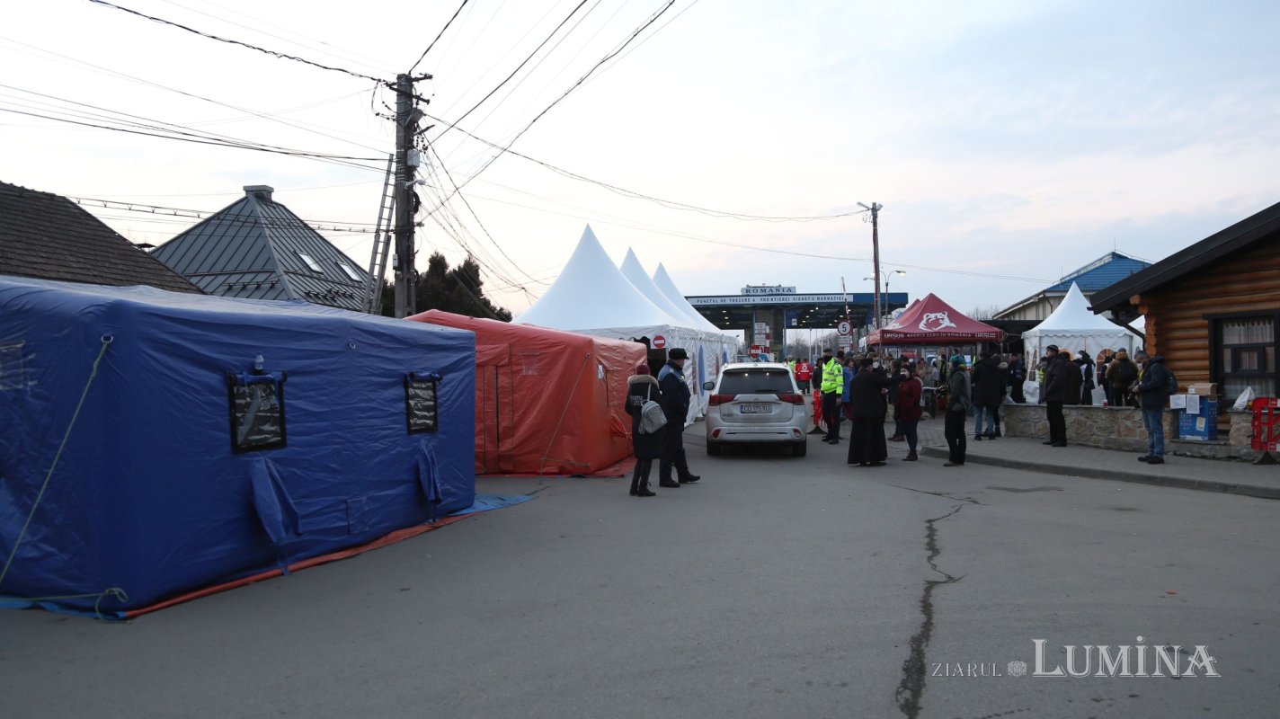 Zi şi noapte alături de refugiaţii care ajung la Sighetu Marmaţiei 205709