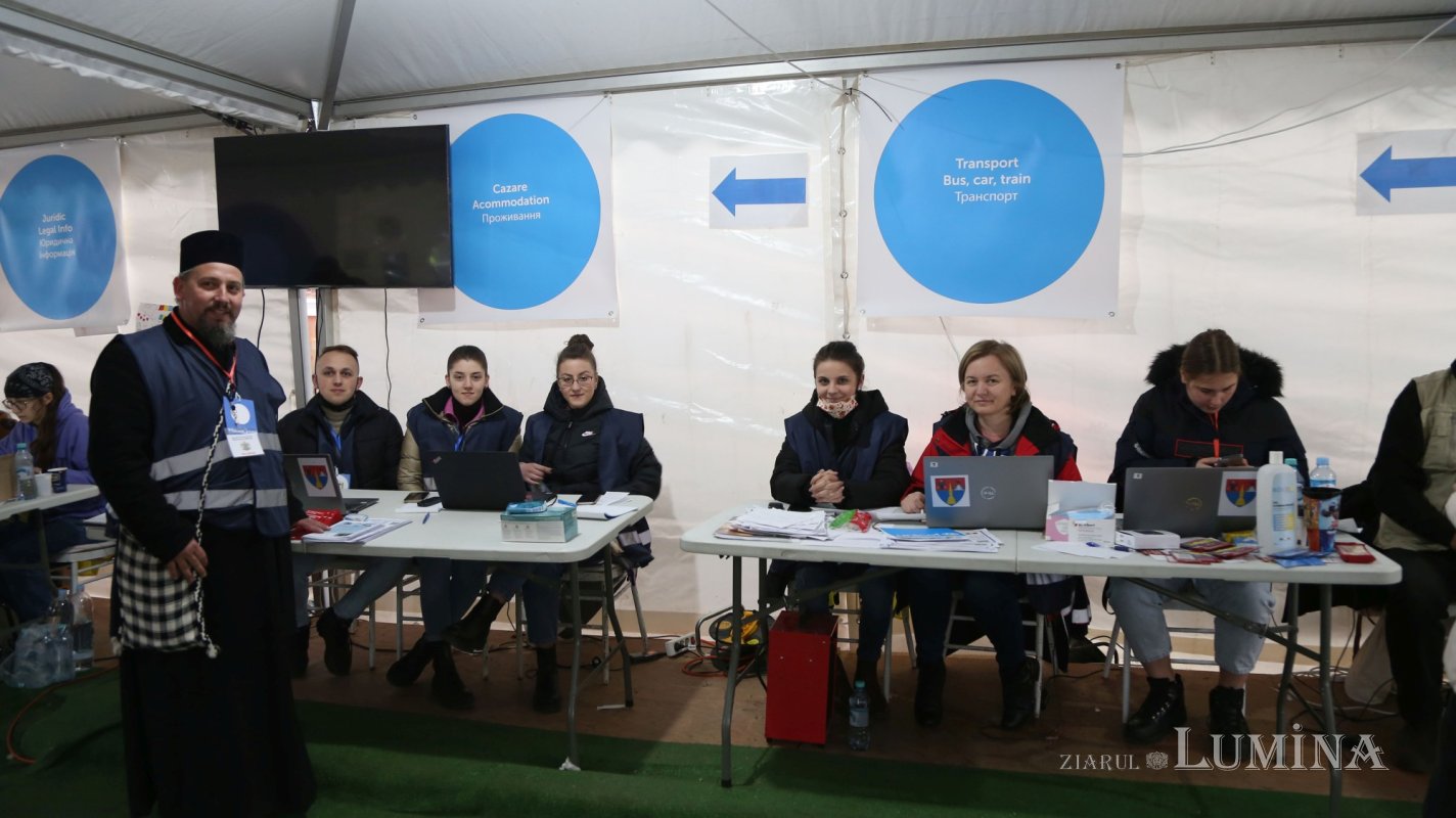 Zi şi noapte alături de refugiaţii care ajung la Sighetu Marmaţiei 205712