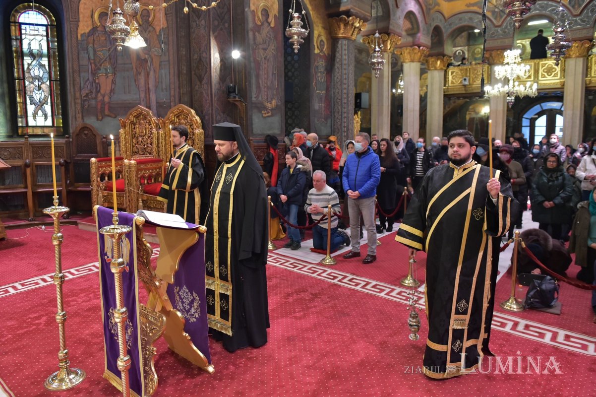 Ultima parte a Canonului de pocăință la Catedrala Patriarhală 205991