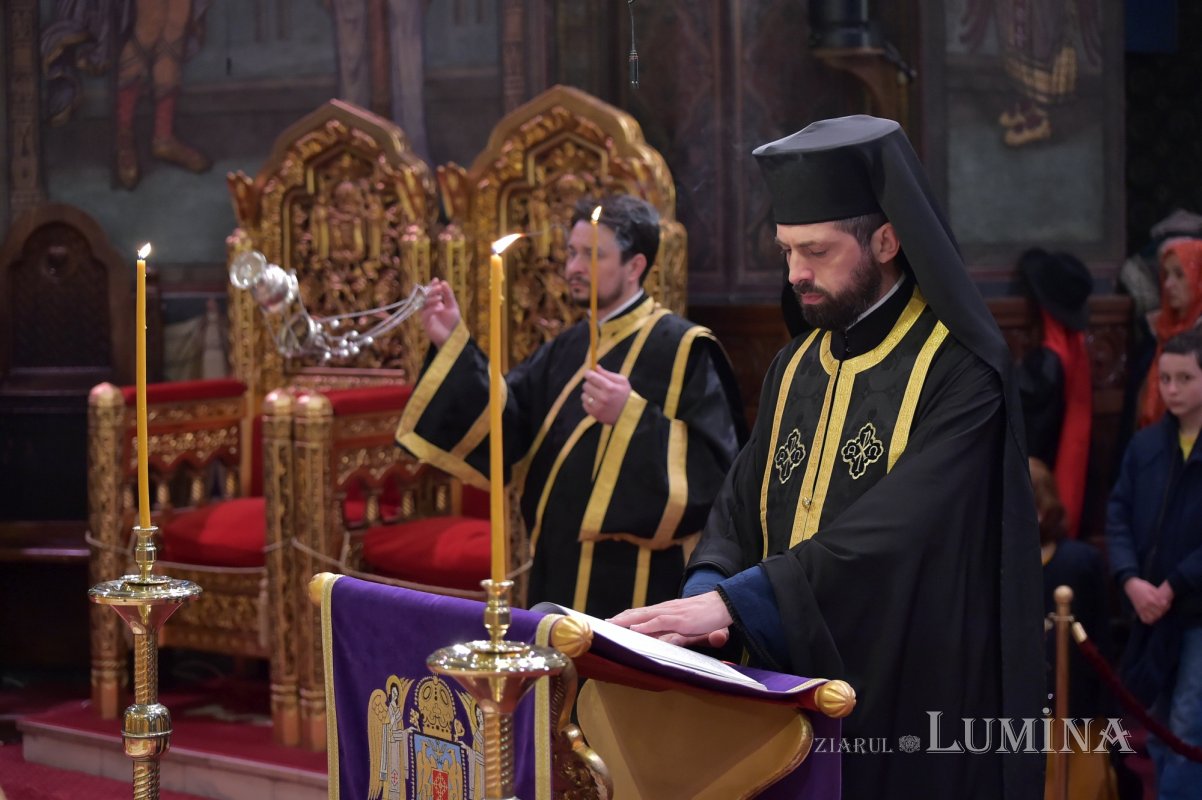 Ultima parte a Canonului de pocăință la Catedrala Patriarhală 205998