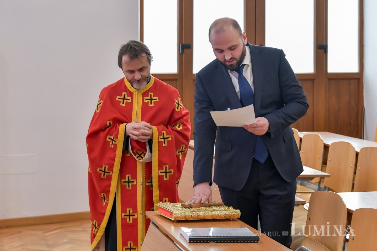 Un nou doctor în teologie la Facultatea „Justinian Patriarhul” 206453
