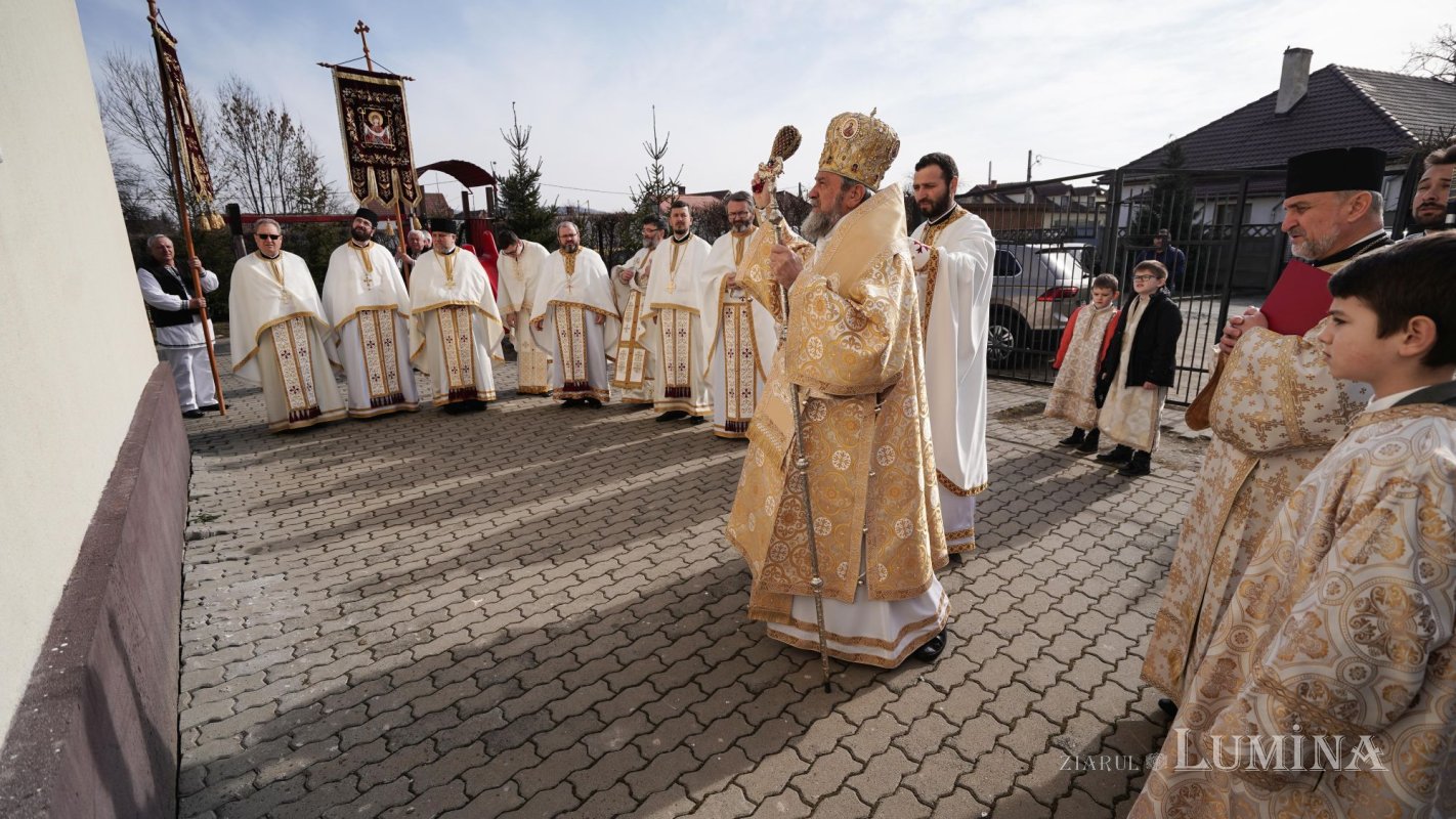 Pictura Bisericii „Sfântul Pantelimon” din Sibiu a fost sfinţită 207036