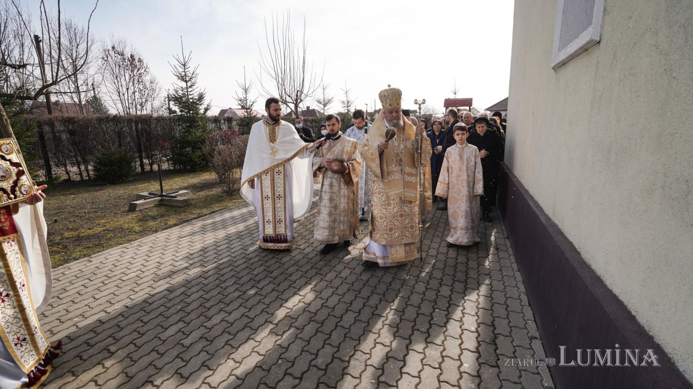 Pictura Bisericii „Sfântul Pantelimon” din Sibiu a fost sfinţită 207037
