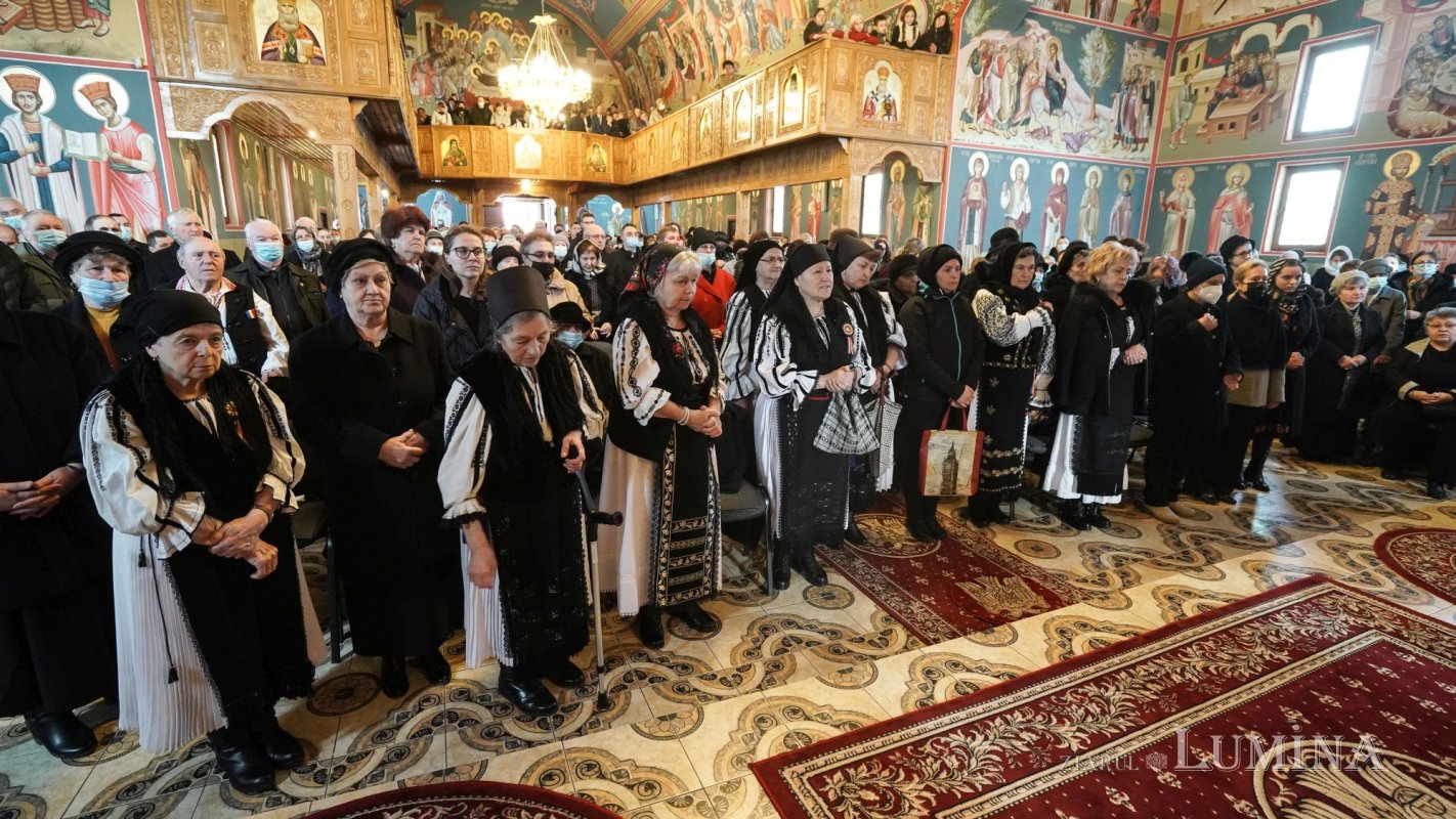 Pictura Bisericii „Sfântul Pantelimon” din Sibiu a fost sfinţită 207041