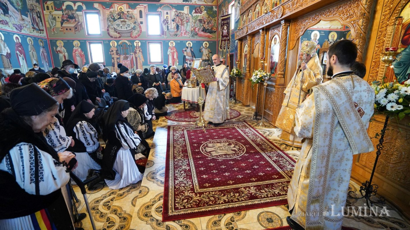 Pictura Bisericii „Sfântul Pantelimon” din Sibiu a fost sfinţită 207044