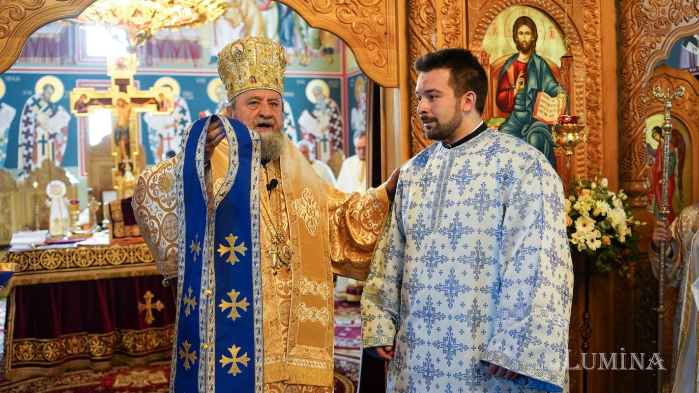 Pictura Bisericii „Sfântul Pantelimon” din Sibiu a fost sfinţită 207050