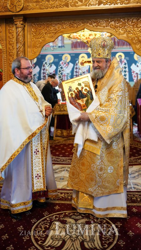 Pictura Bisericii „Sfântul Pantelimon” din Sibiu a fost sfinţită 207053