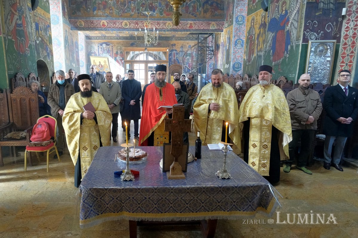 Slujba Parastasului pentru părintele martir Haralambie Balamace 207311