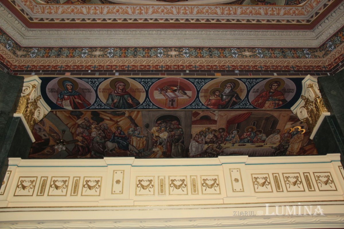 Catedrala mică din Târgu Mureş în sărbătoare la Buna Vestire  207463