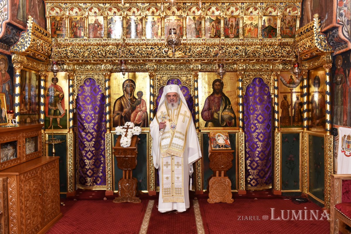 „Asumarea crucii înseamnă smerenia de a transforma suferința în speranță” 207914