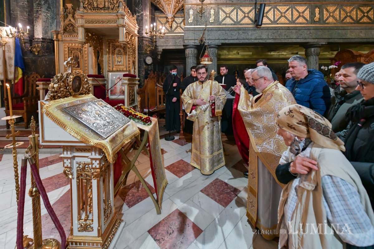 Cinstirea Sfintei Cruci la Catedrala „Sfântul Spiridon”-Nou din Capitală 207928
