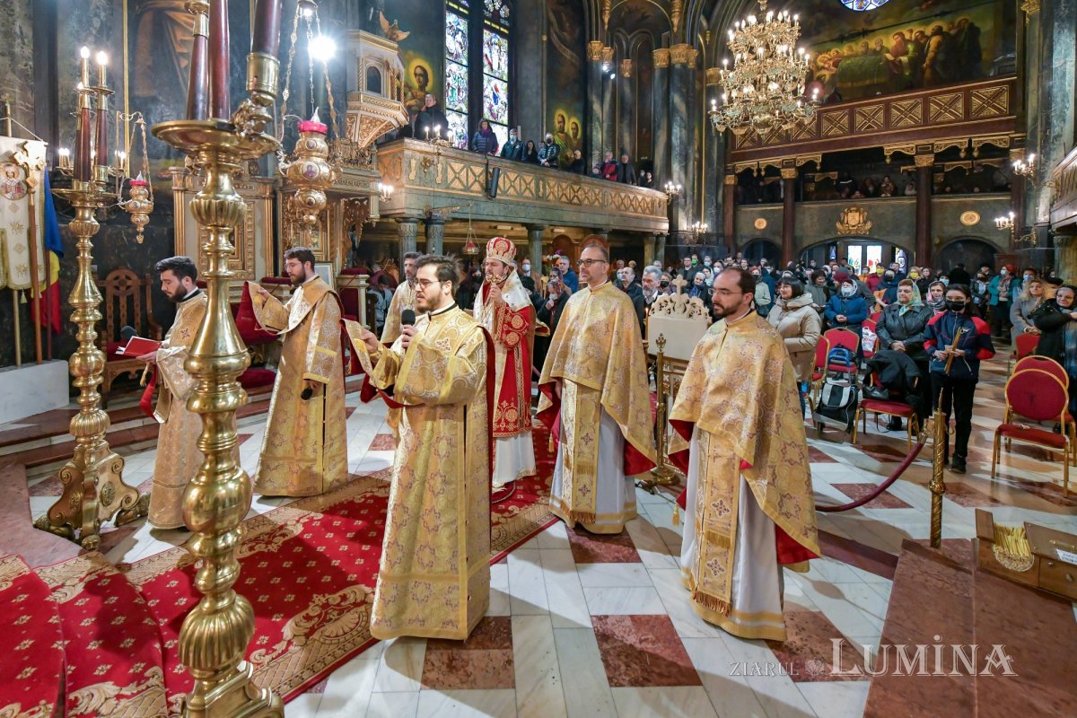 Cinstirea Sfintei Cruci la Catedrala „Sfântul Spiridon”-Nou din Capitală 207930