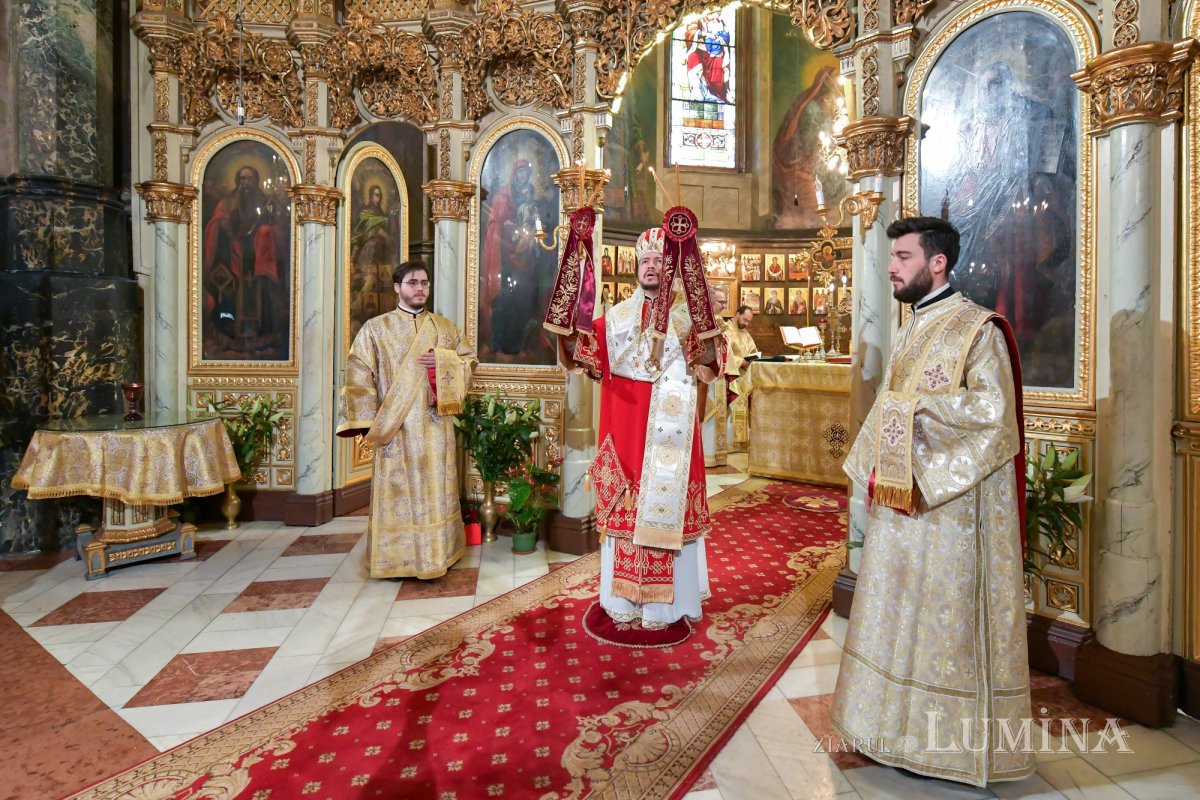 Cinstirea Sfintei Cruci la Catedrala „Sfântul Spiridon”-Nou din Capitală 207937