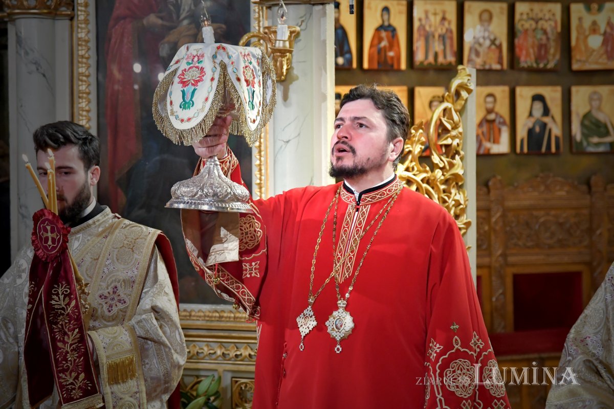 Cinstirea Sfintei Cruci la Catedrala „Sfântul Spiridon”-Nou din Capitală 207949