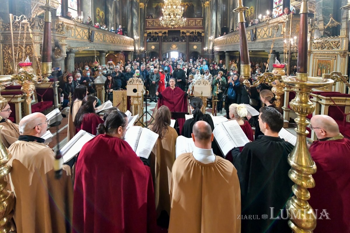 Cinstirea Sfintei Cruci la Catedrala „Sfântul Spiridon”-Nou din Capitală 207961