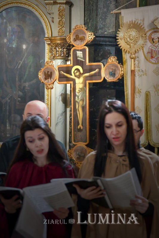 Cinstirea Sfintei Cruci la Catedrala „Sfântul Spiridon”-Nou din Capitală 207968