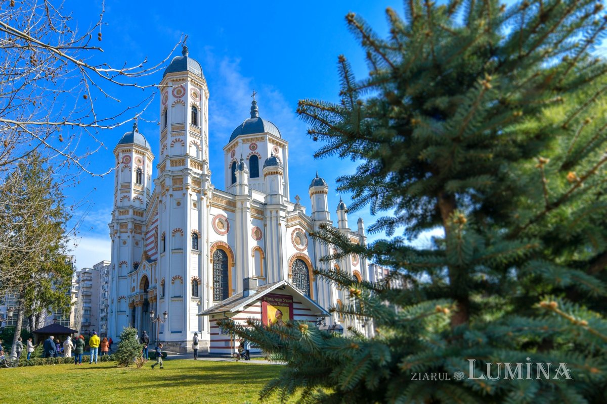 Cinstirea Sfintei Cruci la Catedrala „Sfântul Spiridon”-Nou din Capitală 207972