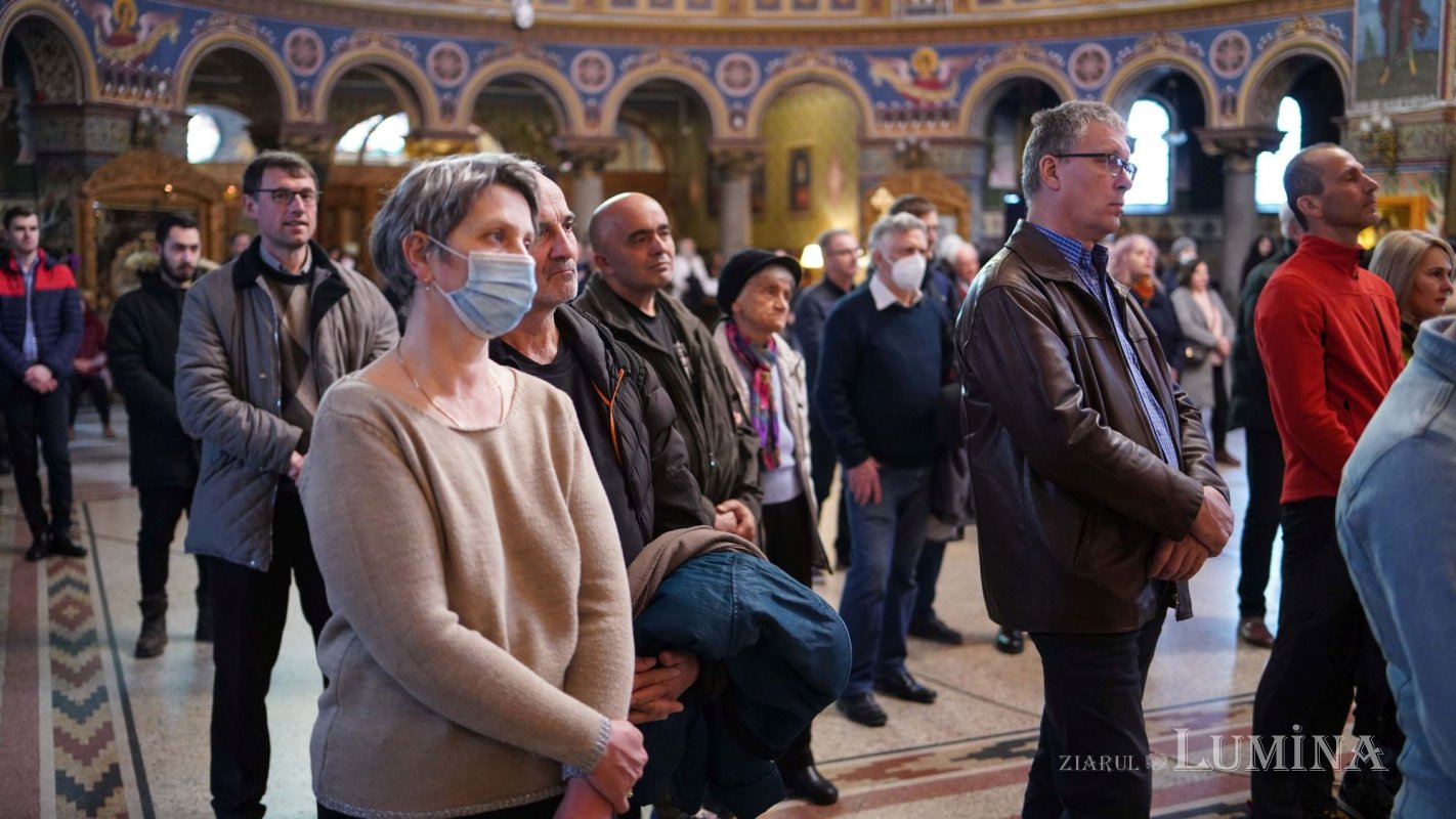 Conferință dedicată tinerilor la Sibiu 208122