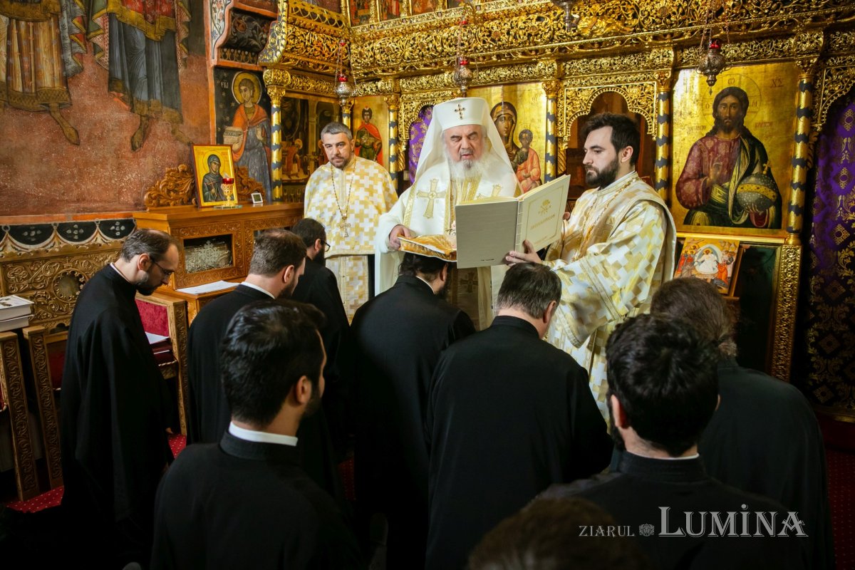 Hirotesii întru duhovnic la paraclisul istoric al Reședinței Patriarhale 208370