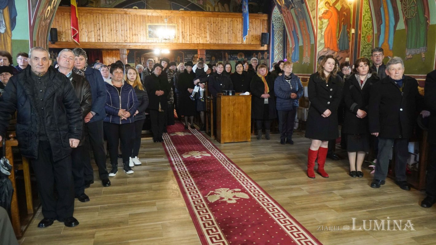 „Dumnezeu ne va apăra dacă nu ne îndoim în credinţa noastră” 208651