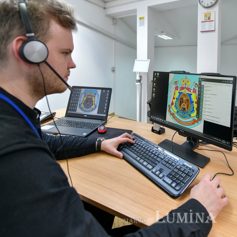 Birou call-center al Serviciului colportaj al Arhiepiscopiei Bucureștilor 208696