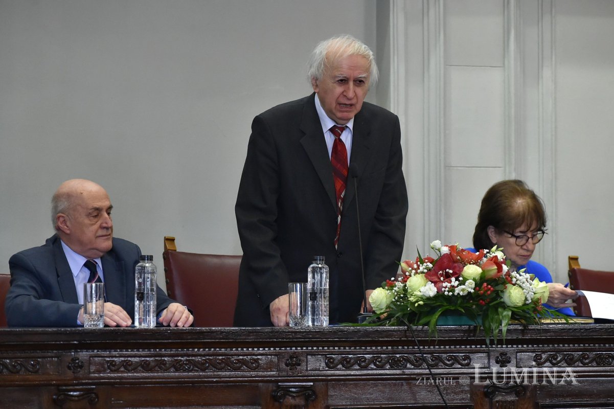 Un nou mandat pentru acad. Ioan-Aurel Pop la conducerea Academiei Române  208795