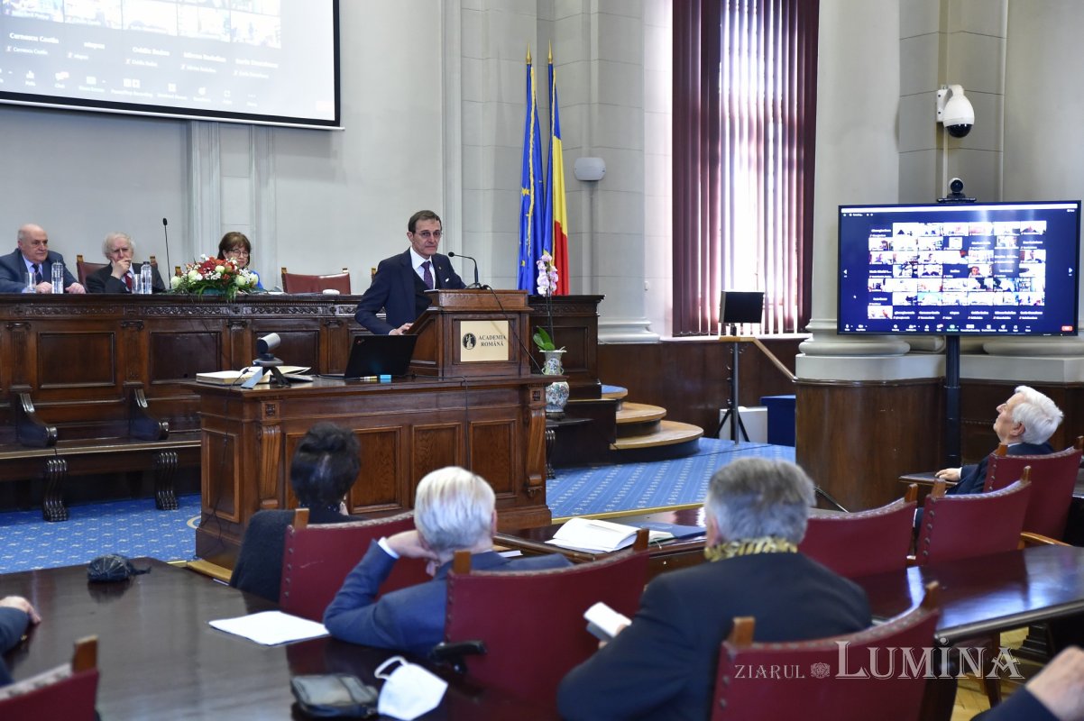 Un nou mandat pentru acad. Ioan-Aurel Pop la conducerea Academiei Române  208796
