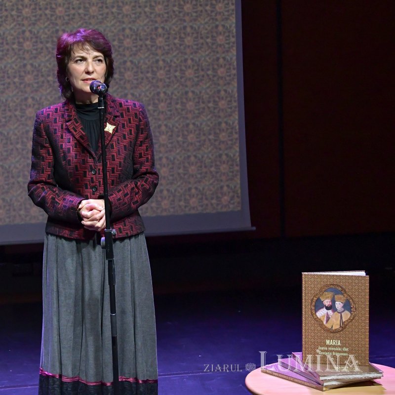 Album dedicat Doamnei Maria Brâncoveanu lansat la ARCUB 209024