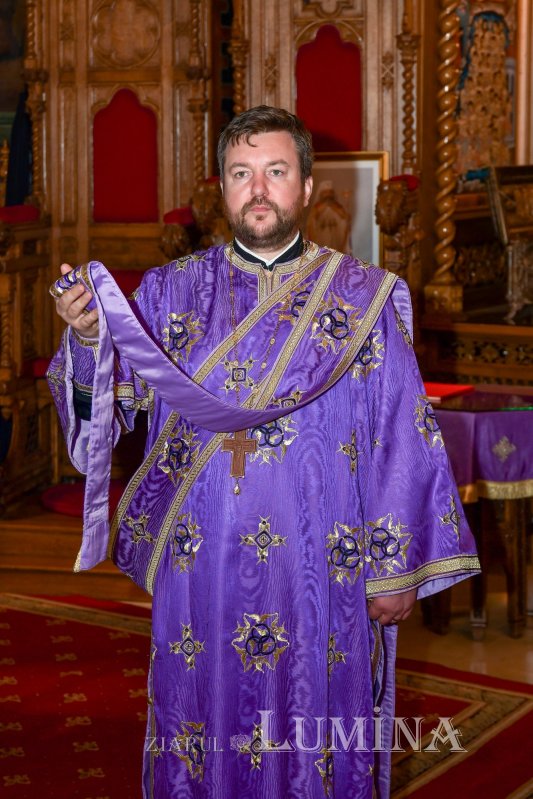 Redactor de la „Ziarul Lumina” hirotonit întru diacon 209151