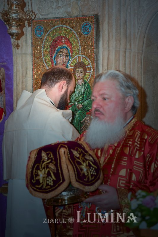 Redactor de la „Ziarul Lumina” hirotonit întru diacon 209170