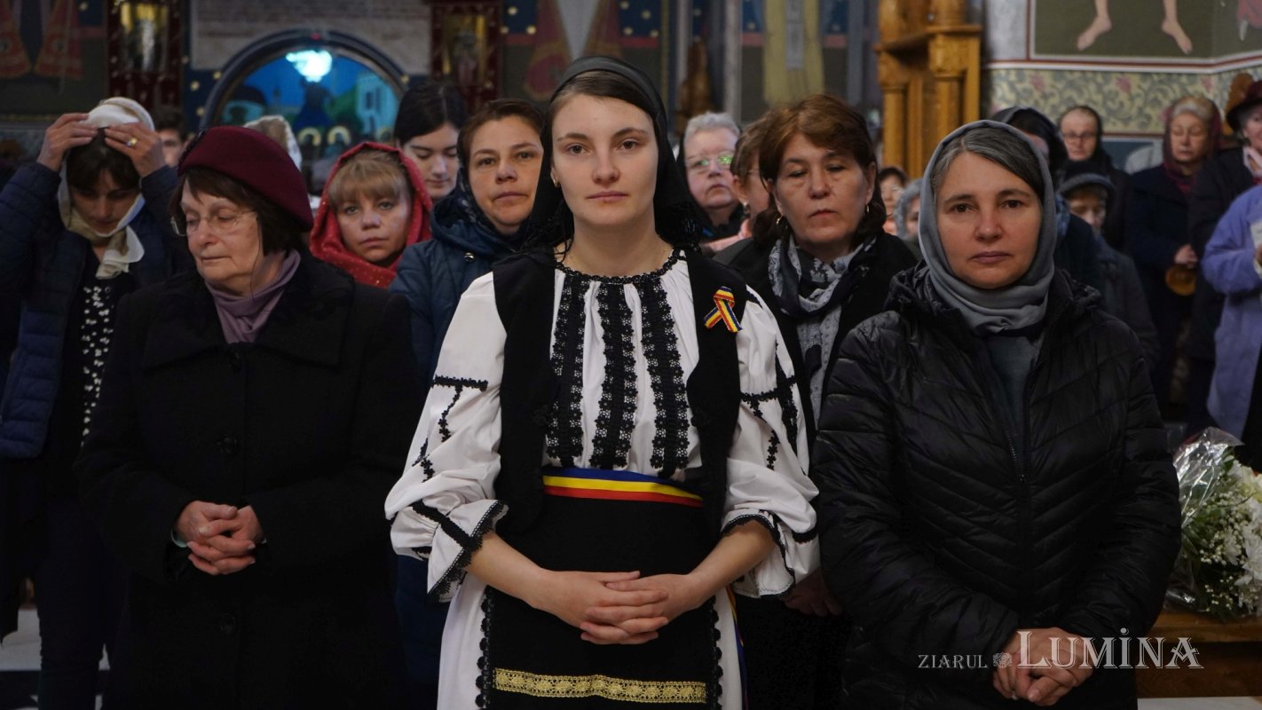 Binecuvântare peste obştea Mănăstirii „Brâncoveanu” de la Sâmbăta de Sus 209281