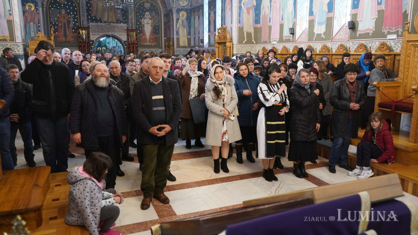 Binecuvântare peste obştea Mănăstirii „Brâncoveanu” de la Sâmbăta de Sus 209283