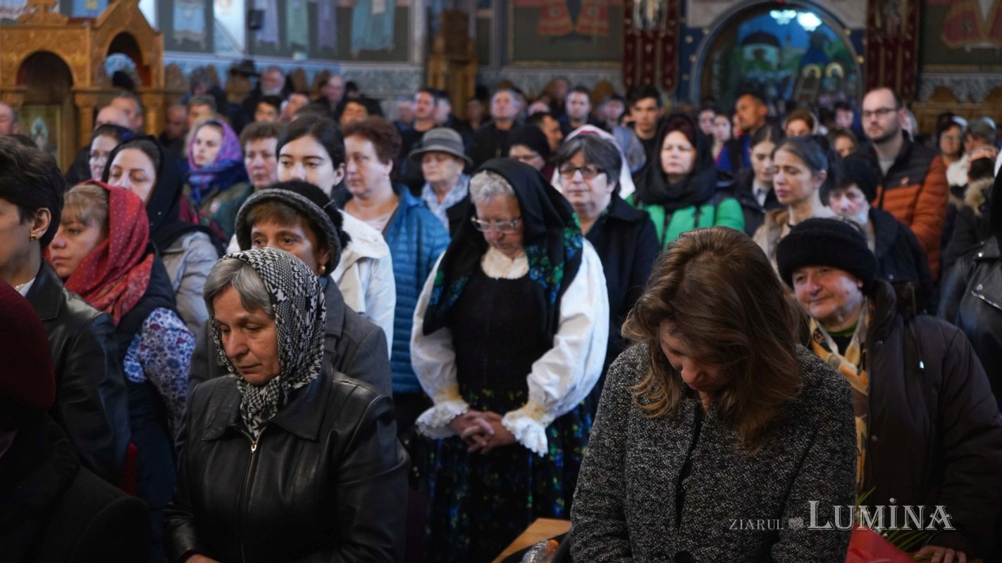 Binecuvântare peste obştea Mănăstirii „Brâncoveanu” de la Sâmbăta de Sus 209284