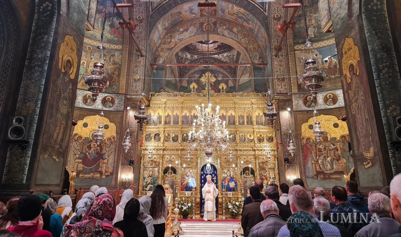 Duminica a 5-a din Post la Catedrala Patriarhală din București 209291