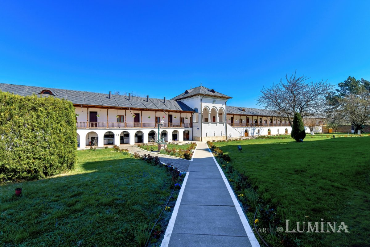 Sfântul Ierarh Calinic, un ambasador la Dumnezeu 209237