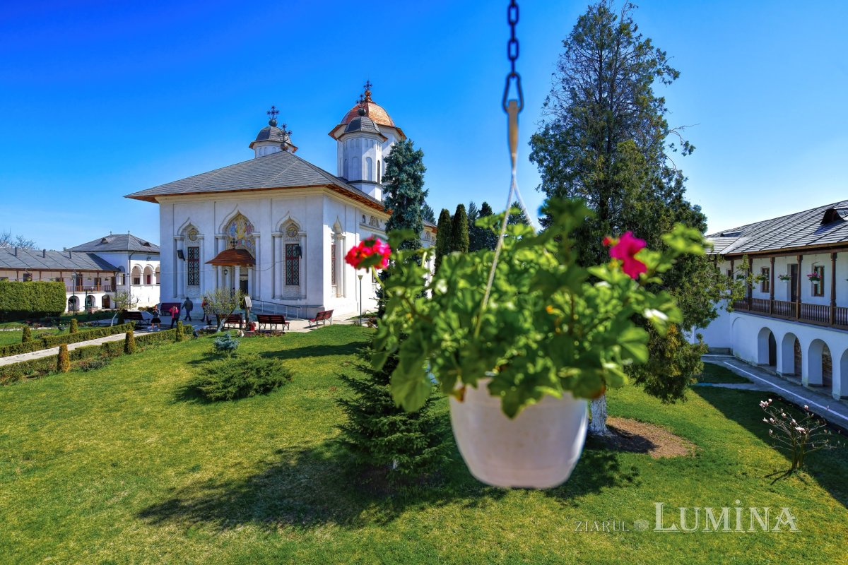 Sfântul Ierarh Calinic, un ambasador la Dumnezeu 209241