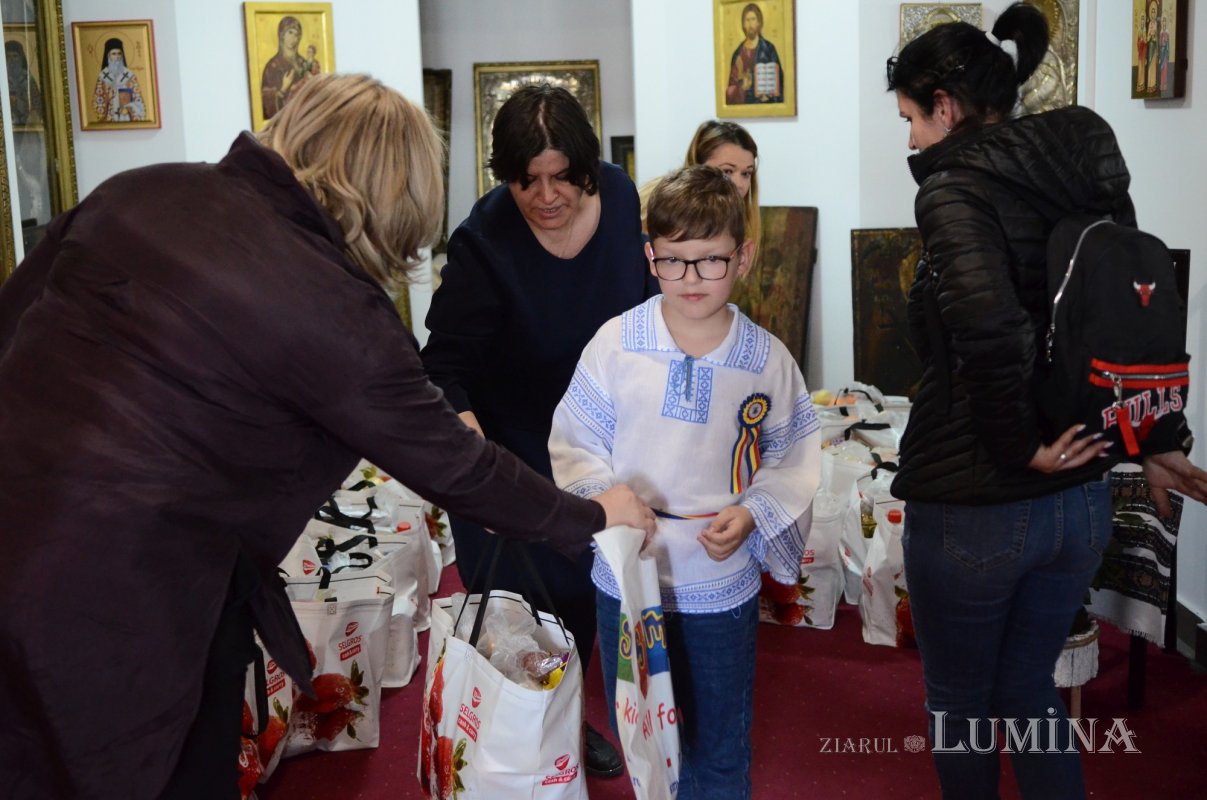 Copiii de la Centrul „Sfânta Sofia” au primit daruri pentru masa de Paști 209764