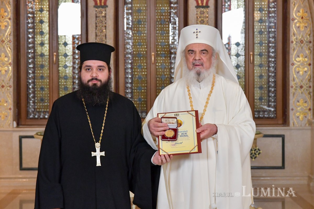 Daruri din partea Patriarhului României pentru paraclisele patriarhale 209990