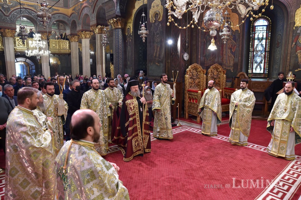 Praznicul Floriilor la Catedrala Patriarhală 210024