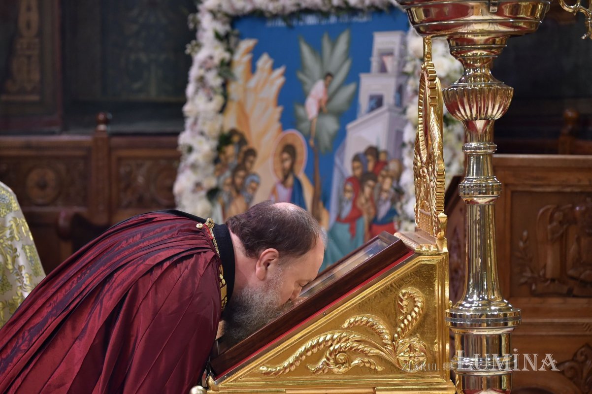 Praznicul Floriilor la Catedrala Patriarhală 210026