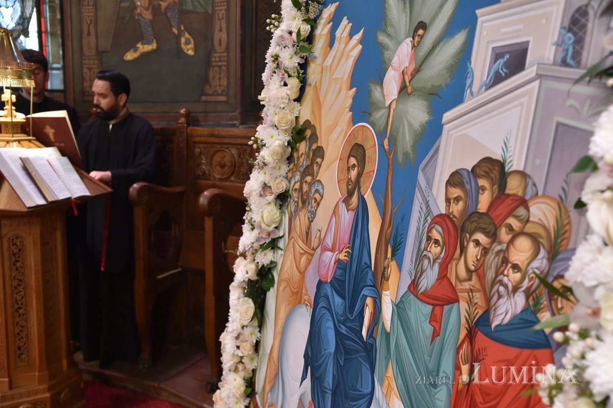 Praznicul Floriilor la Catedrala Patriarhală 210030