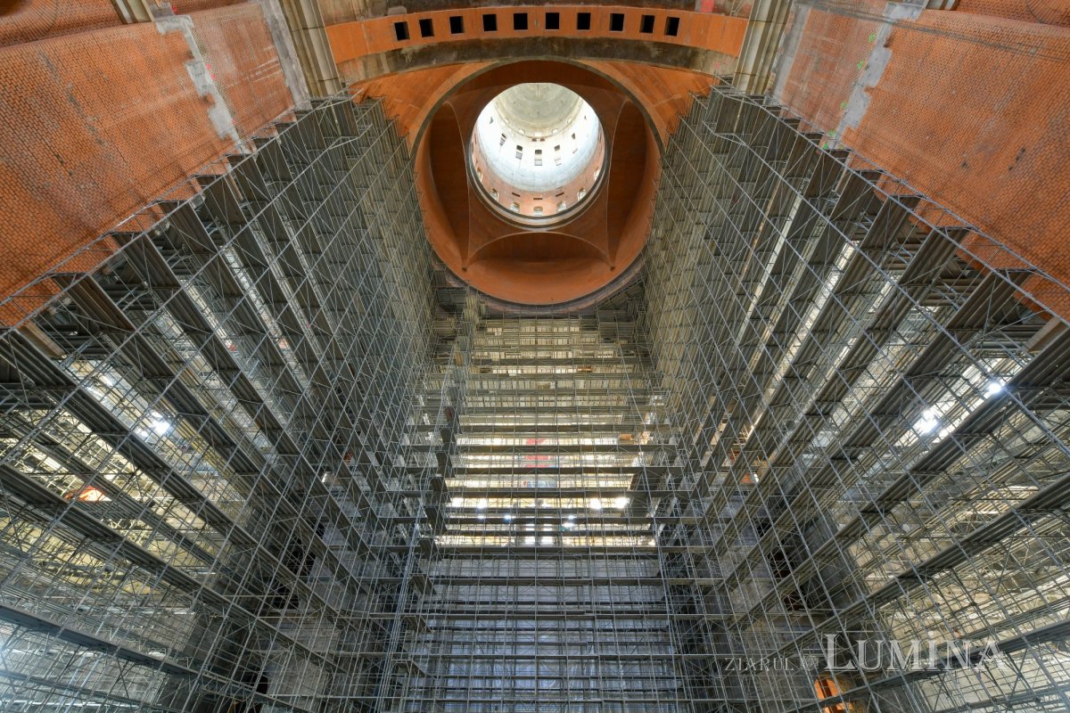 Progresul șantierului Catedralei Naționale în apropierea sărbătorilor pascale 210395