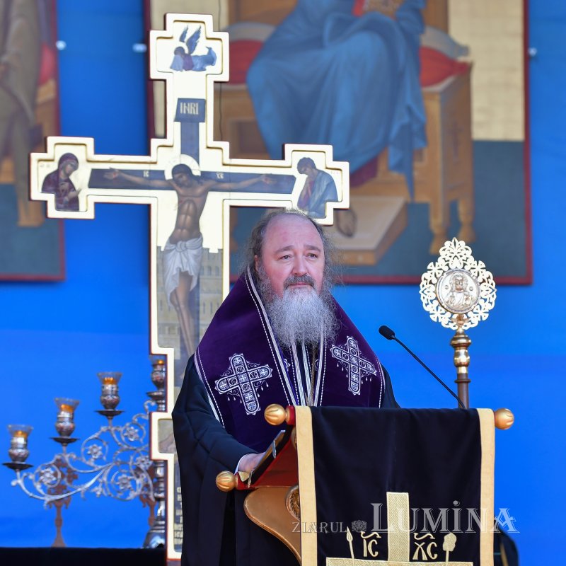 Slujba Sfintelor și Mântuitoarelor Pătimiri ale Domnului la Catedrala Patriarhală 210706