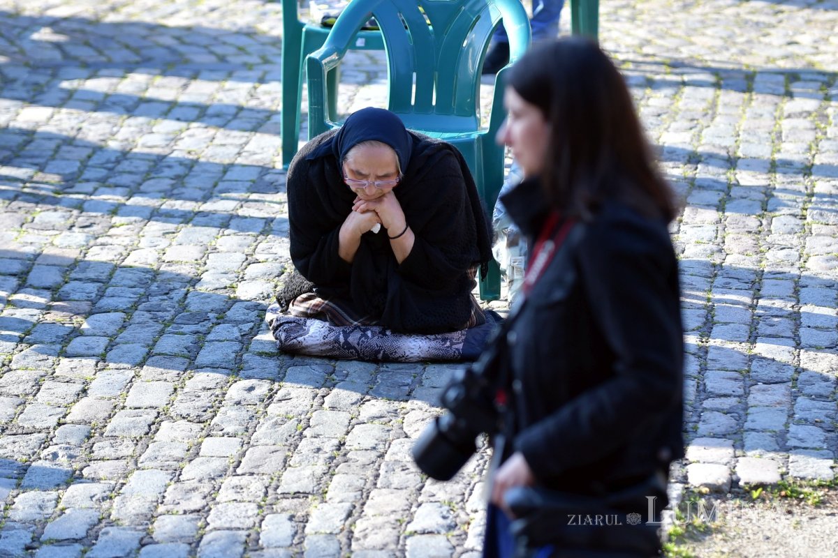 Slujba Sfintelor și Mântuitoarelor Pătimiri ale Domnului la Catedrala Patriarhală 210707