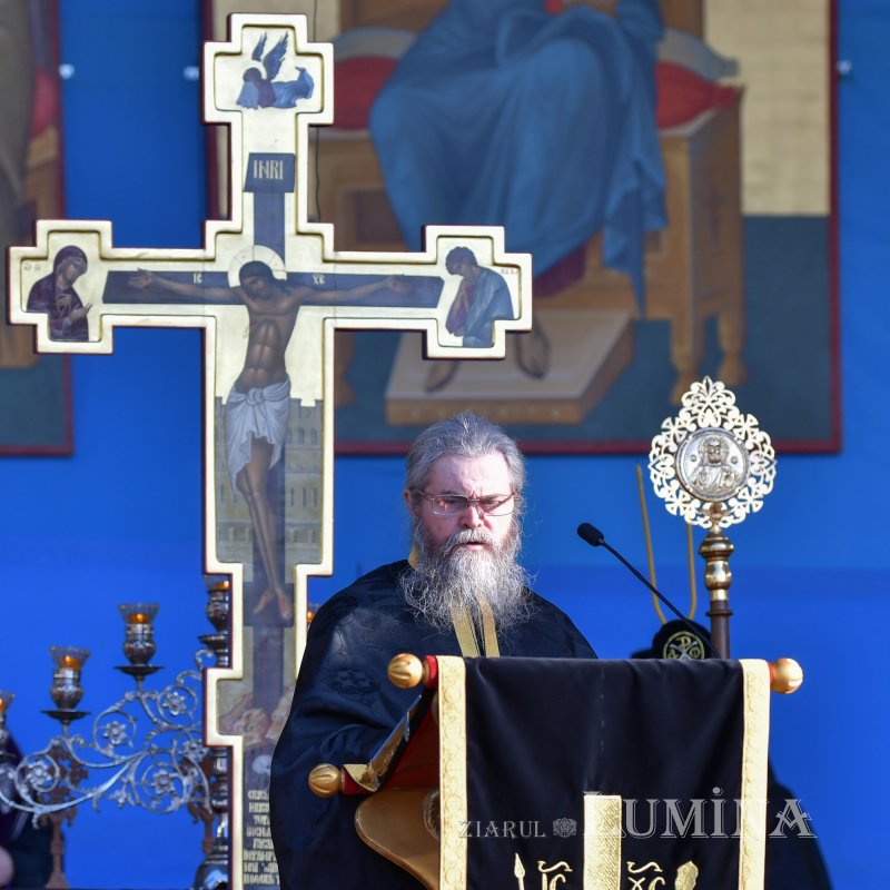 Slujba Sfintelor și Mântuitoarelor Pătimiri ale Domnului la Catedrala Patriarhală 210708