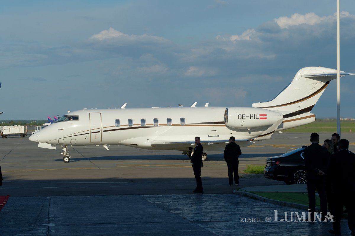 Sfânta Lumină a fost adusă și anul acesta în țara noastră  210849