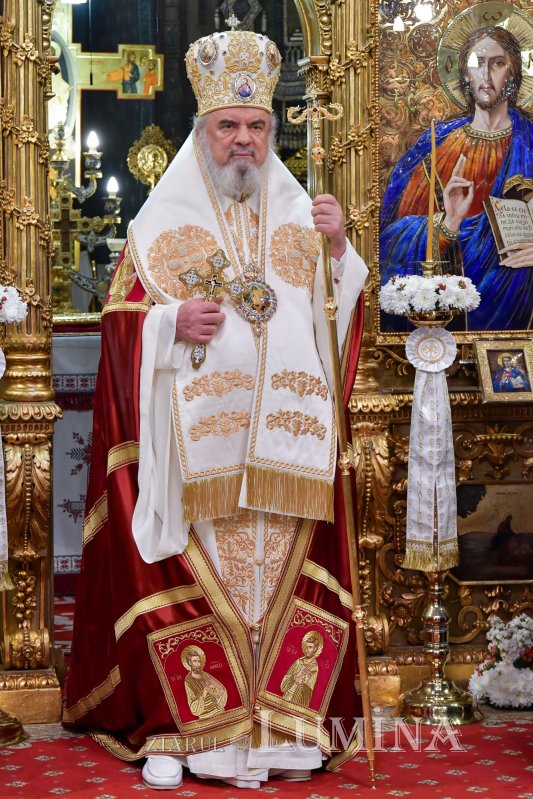 Sfânta Lumină a fost adusă și anul acesta în țara noastră  210902