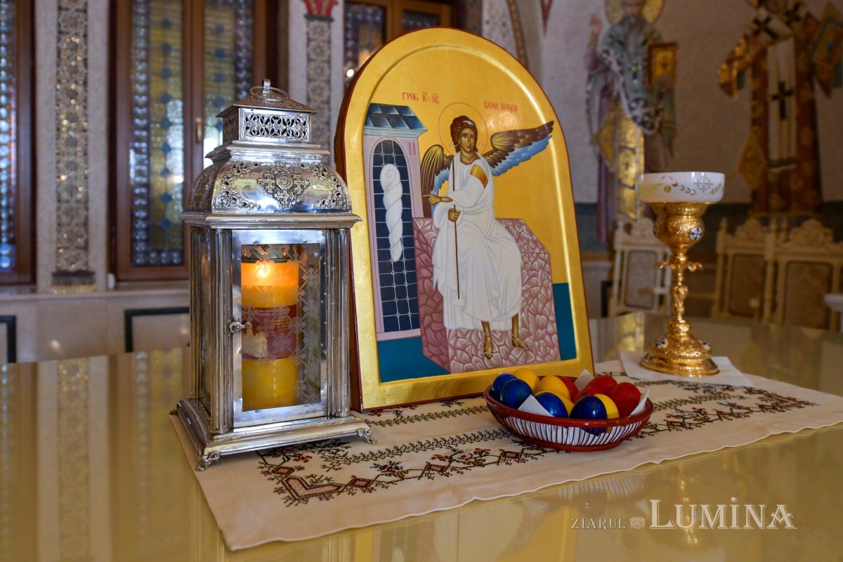 Sfânta Lumină a fost adusă și anul acesta în țara noastră  210914