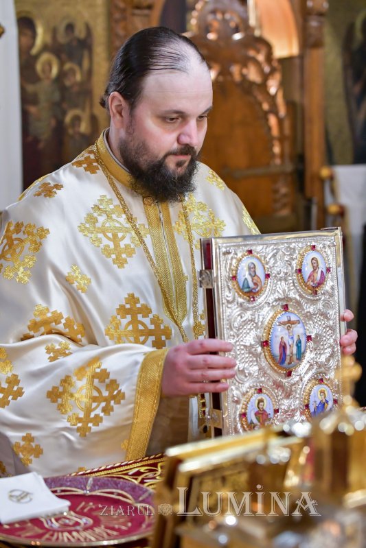 Duminica Sfintelor Paști la Catedrala Patriarhală 210970