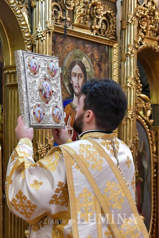 Duminica Sfintelor Paști la Catedrala Patriarhală 210985